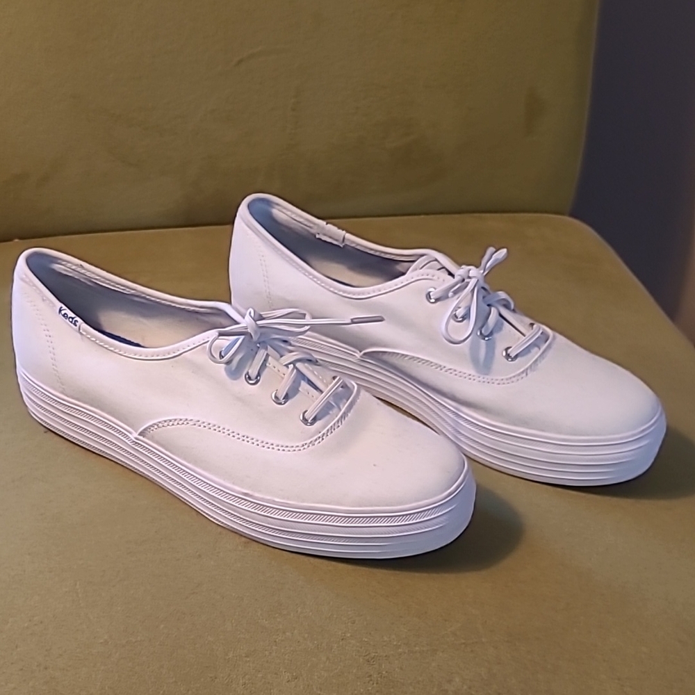 Keds Woman's Champion Platform size 8.5